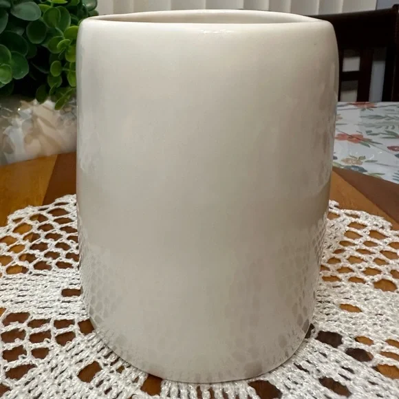 Beautiful ceramic “L🍀CKY” coffee mug - Picture 5 of 9